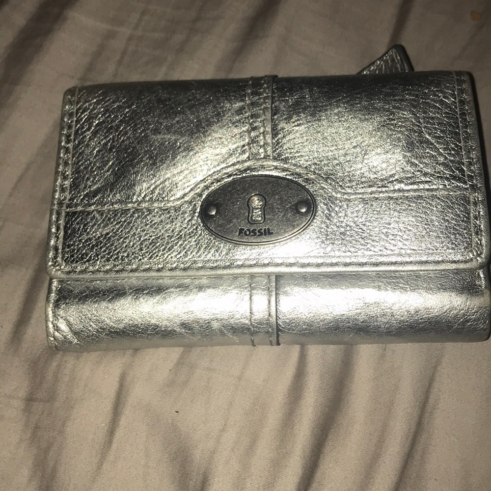 Fossil wallet